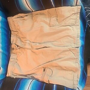 Eddie Bauer tan cargo shorts size 35